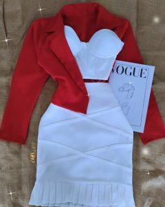 Set de chaqueta blusa y falda en equis