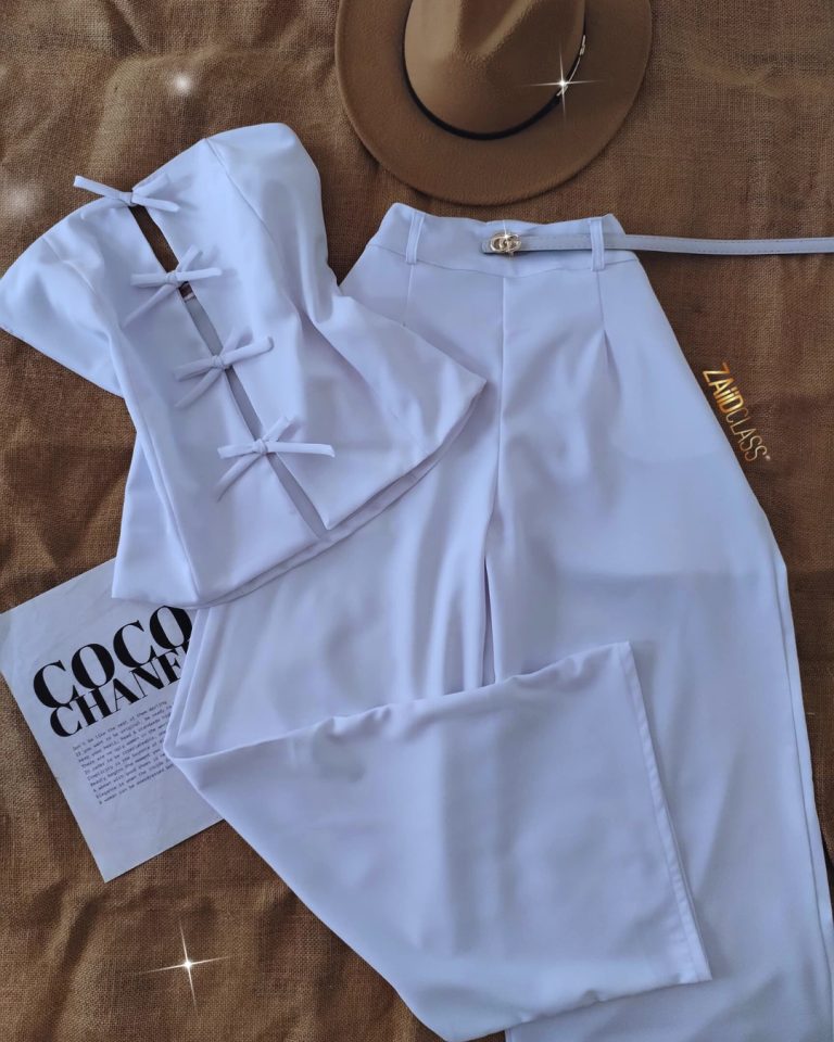 Blusa de lazos con pantalon blanco